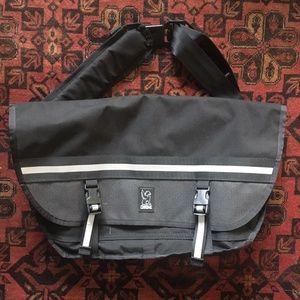 Chrome Metro Messenger Bag - Like-New Condition